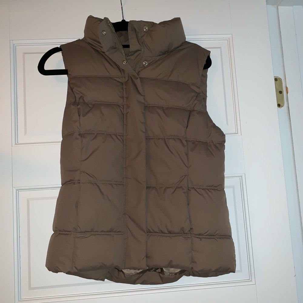 Light brown Gap vest
